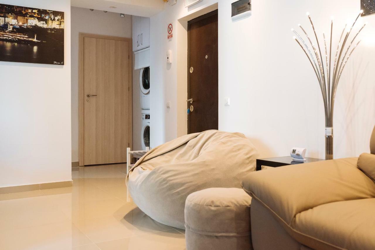 Luxury Flat 8 Near Metro Apartment Bucharest Luaran gambar