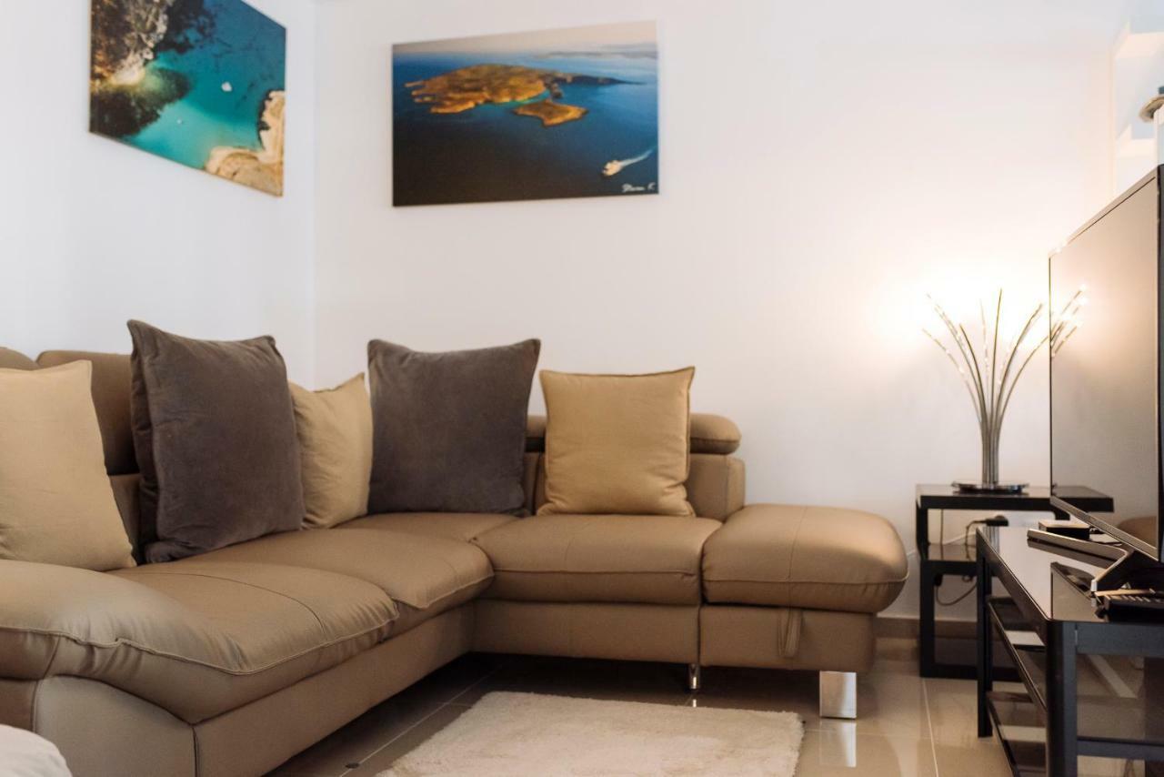 Luxury Flat 8 Near Metro Apartment Bucharest Luaran gambar