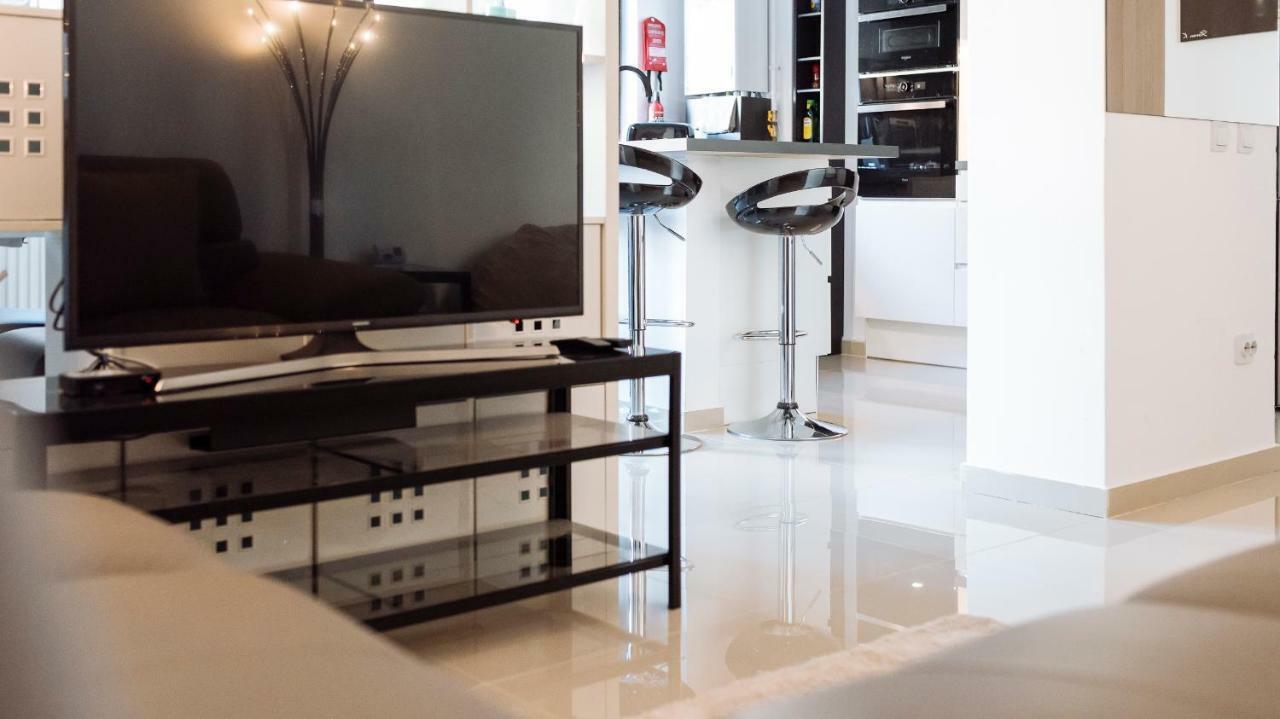 Luxury Flat 8 Near Metro Apartment Bucharest Luaran gambar